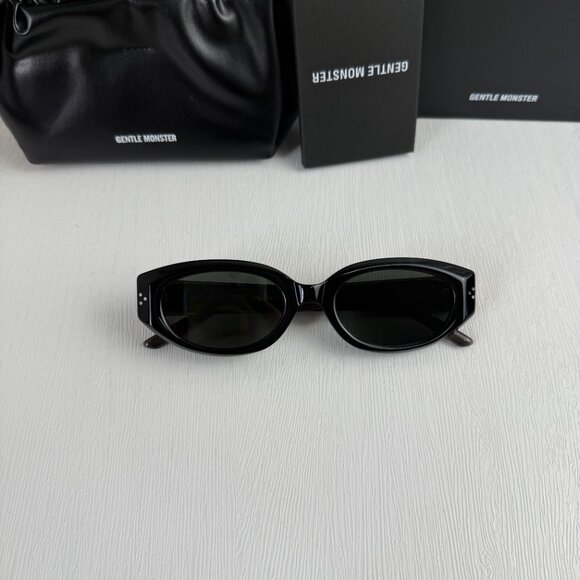 685 NWT GENTLE MONSTER Oval Sunglasses in Black Acetate - Picture 2 of 7